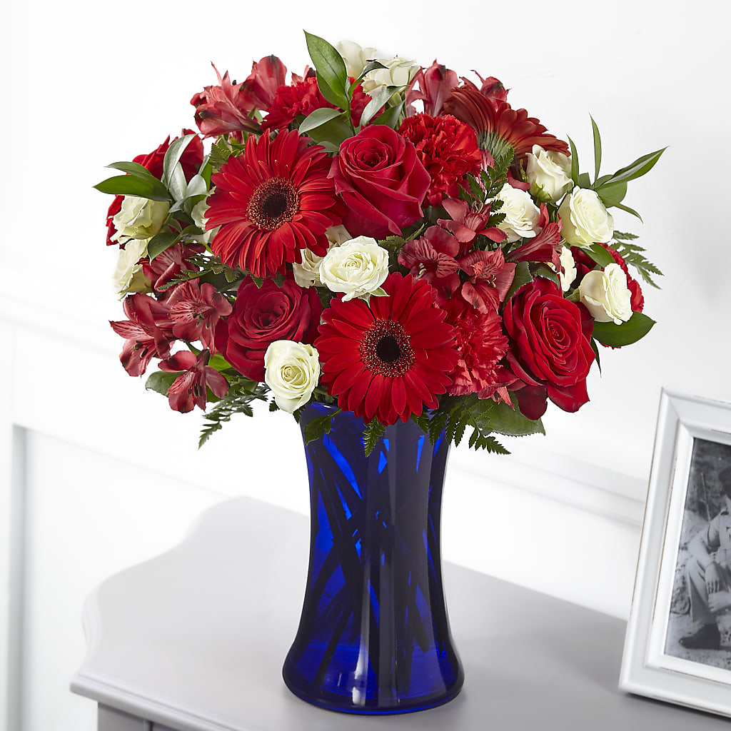 Hearts Embrace Bouquet – Charleston Cut Flower Company, Charleston WV