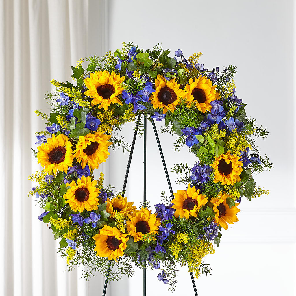 Bright Rays Wreath – Charleston Cut Flower Company, Charleston WV