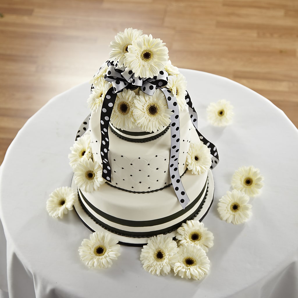Simple Sophistication Cake Décor – Charleston Cut Flower Company, Charleston WV