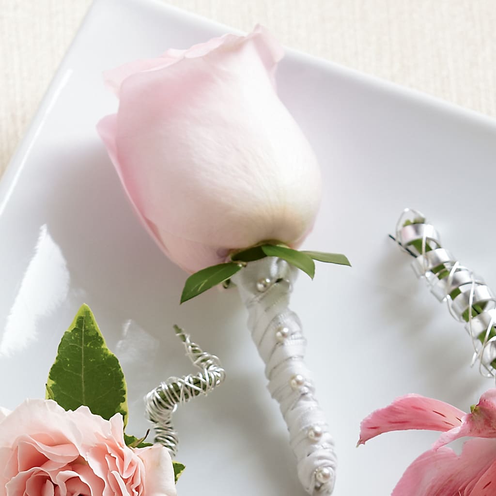 Pink Rose Boutonniere – Charleston Cut Flower Company, Charleston WV