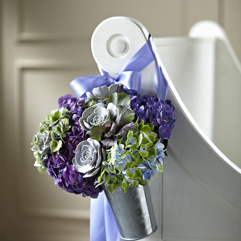 Declaration Pew Décor – Charleston Cut Flower Company, Charleston WV